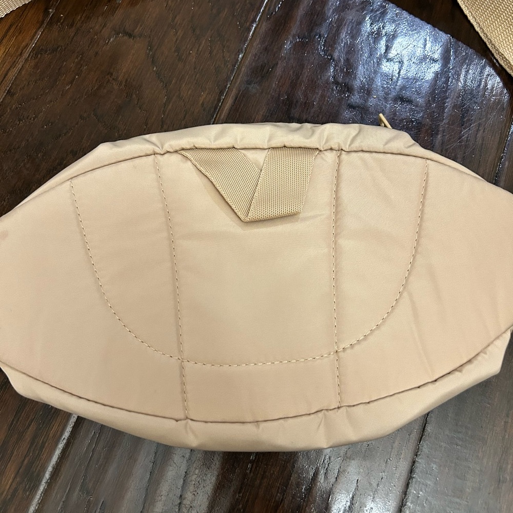 NWOT ADIDAS Core Waist Nylon Polyester Pack Belt/Fanny Bag Magic Beige/Off White - Picture 2 of 4